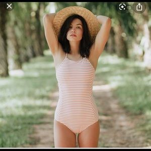 Albion fit got peachy keen one piece size small